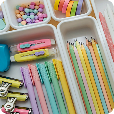 Material escolar en Dolmen